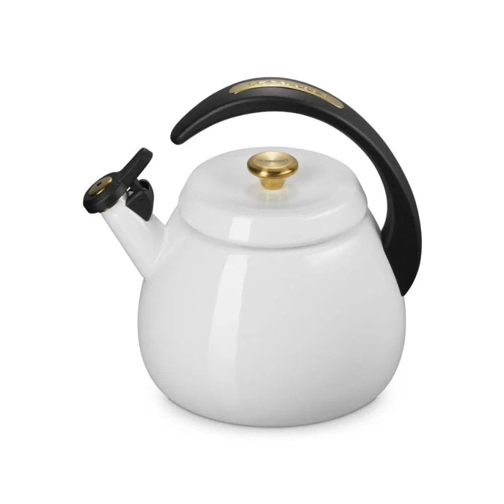 Le Creuset Signature 2.2 Qt. Cloche Kettle