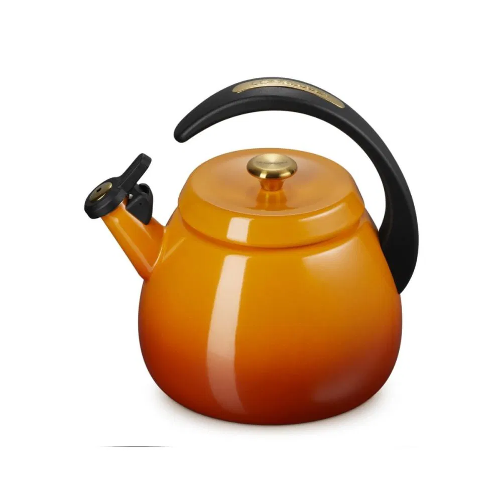 Le Creuset Signature Cloche Kettle