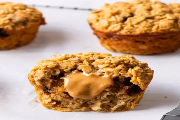 Breakfast Peanut Butter Chocolate Chip Oatmeal Cakes