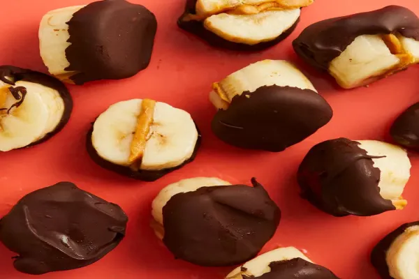 Vegan Chocolate Dipped Frozen Banana Bites
