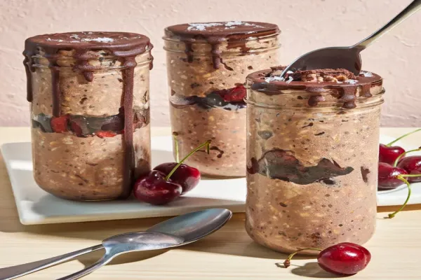 Black Forest Cake Inspired Overnight Oats