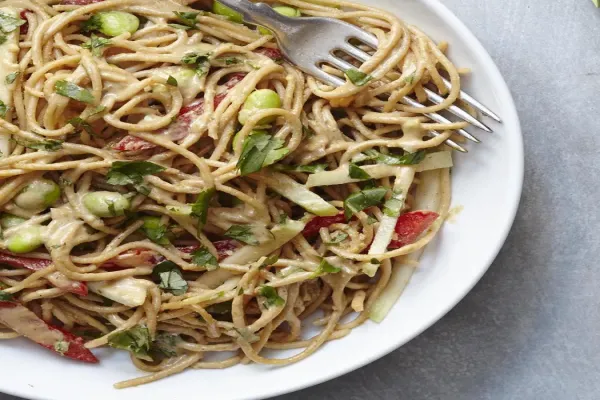 Spicy Peanut Noodles with Edamame Bell Pepper & Kohlrabi