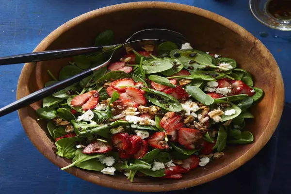 Spinach Strawberry Salad with Feta & Walnuts