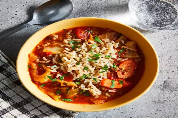 Slow Cooker Cabbage Roll Soup
