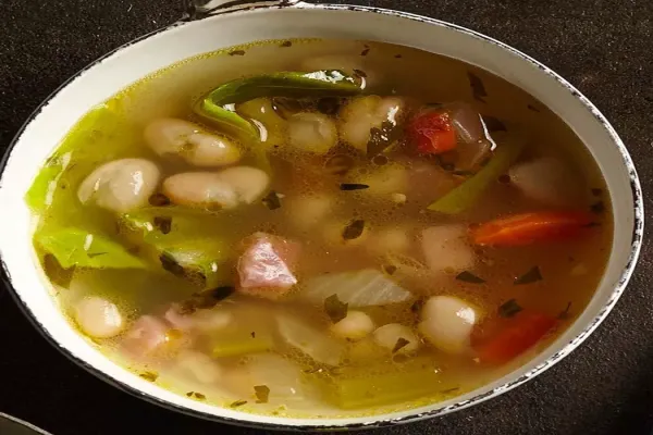 Classic White Bean & Ham Soup
