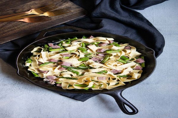 Ham and Asparagus Fettuccine