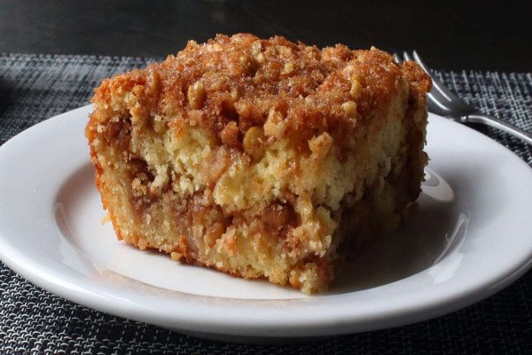 Apple Crumble Coffee Cake