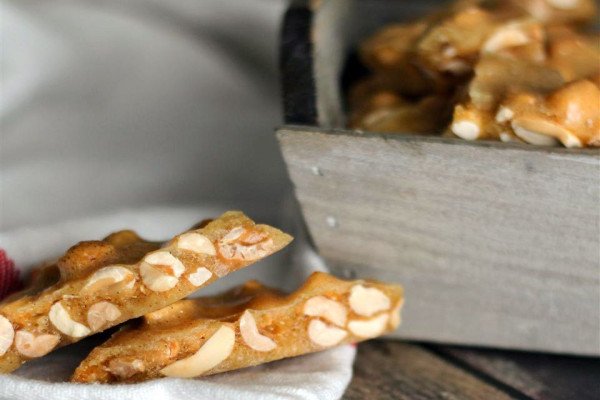 Microwave Oven Peanut Brittle
